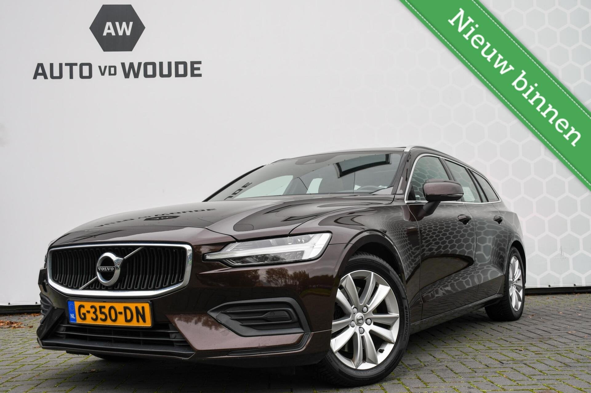 Volvo V60 2.0 D4 Inscription Pano Leer Led Trekhaak CarPlay, Autos, Cuir, Achat, Euro 6, Entreprise
