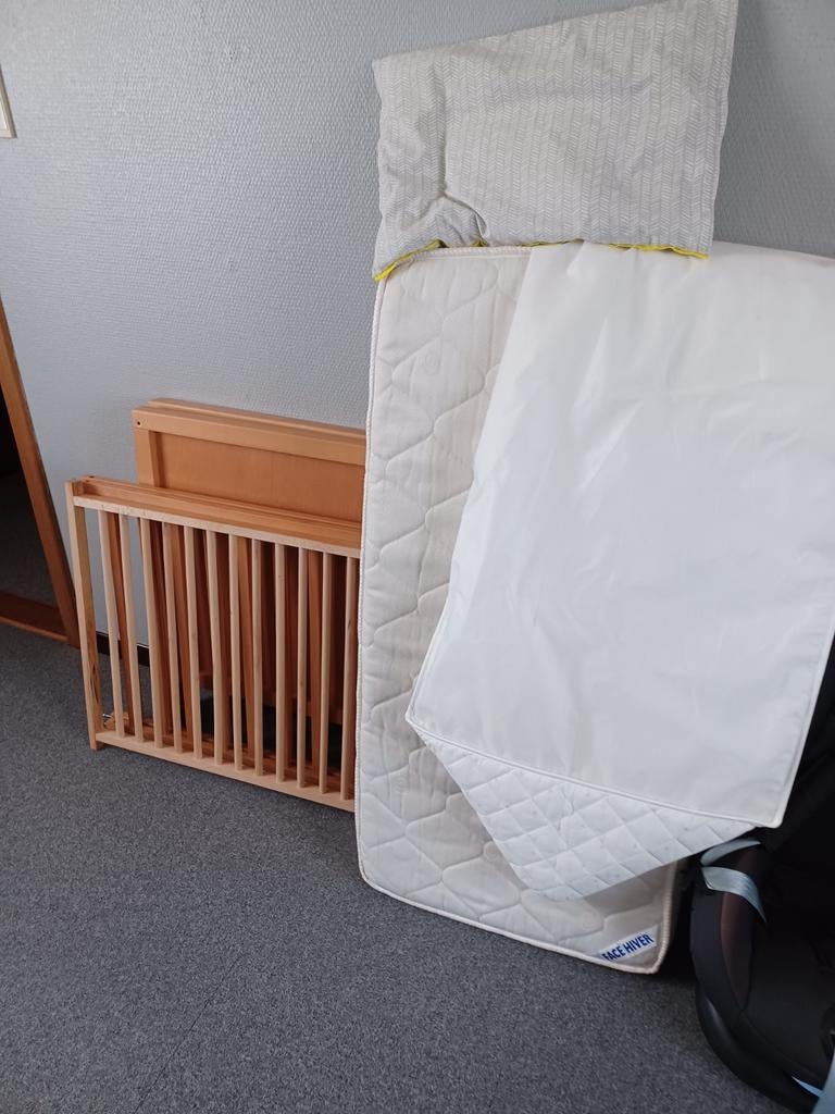 Kinderbedje, Enlèvement, Matelas