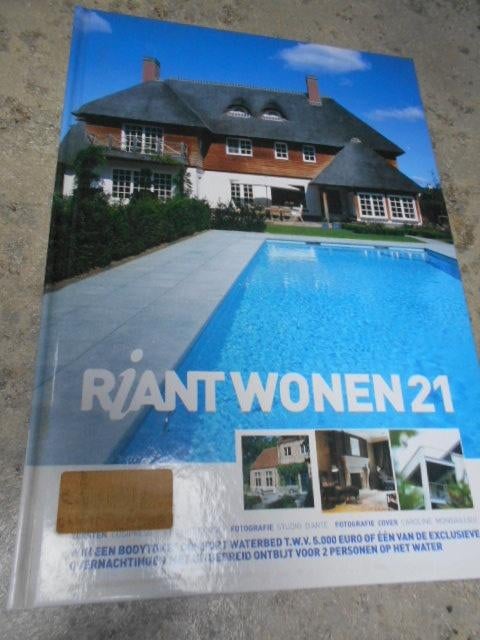 Riant Wonen - Hardcover / Per boek 5 € / 3 voor 10 €., Boeken, Wonen en Tuinieren, Ophalen of Verzenden, Zo goed als nieuw