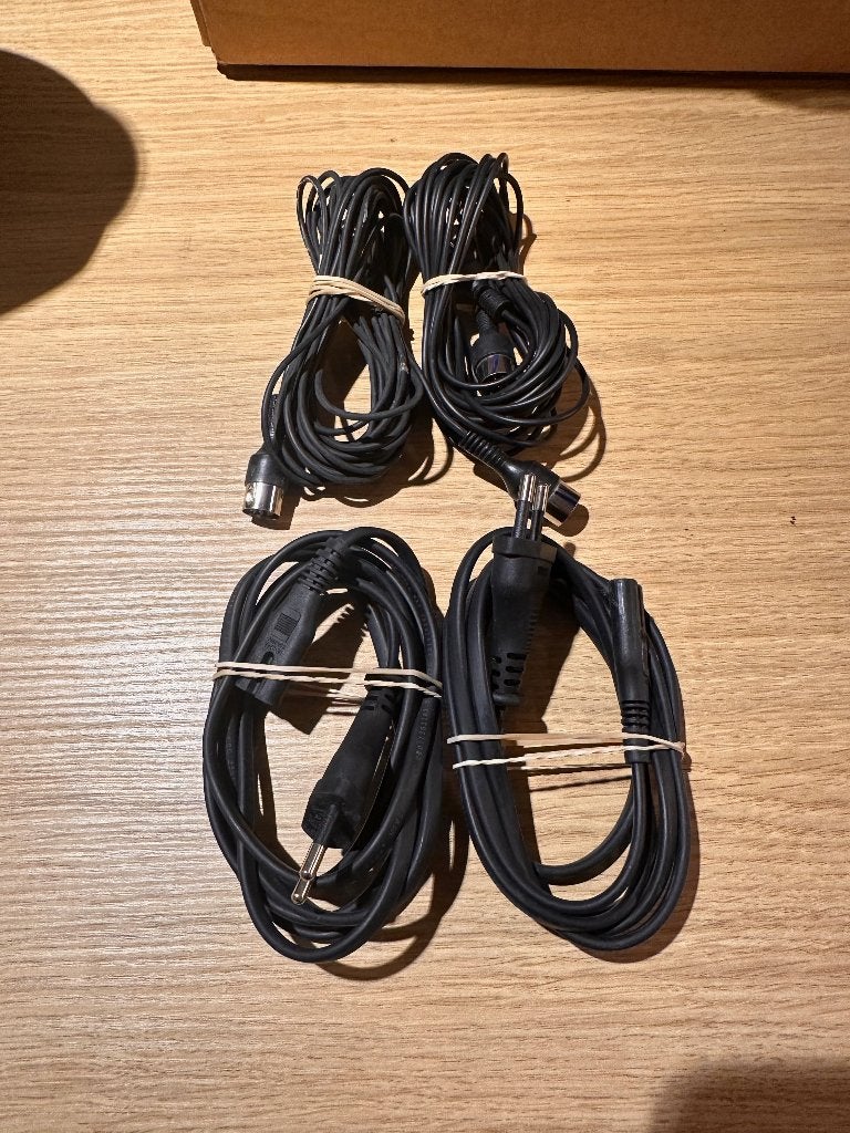 Bang & Olufsen Beolab 3 met tafel rubbers & kabels - B&O, Enlèvement ou Envoi, Info@bang-olufsen.dk, Enceintes stéréo, Bang & Olufsen Alle 1 / DK-7600 Struer / Denmark