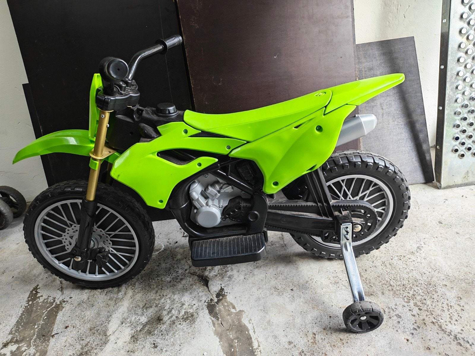 elektrische Kinder crosser  2 maanden oud, Fietsen en Brommers, Ophalen
