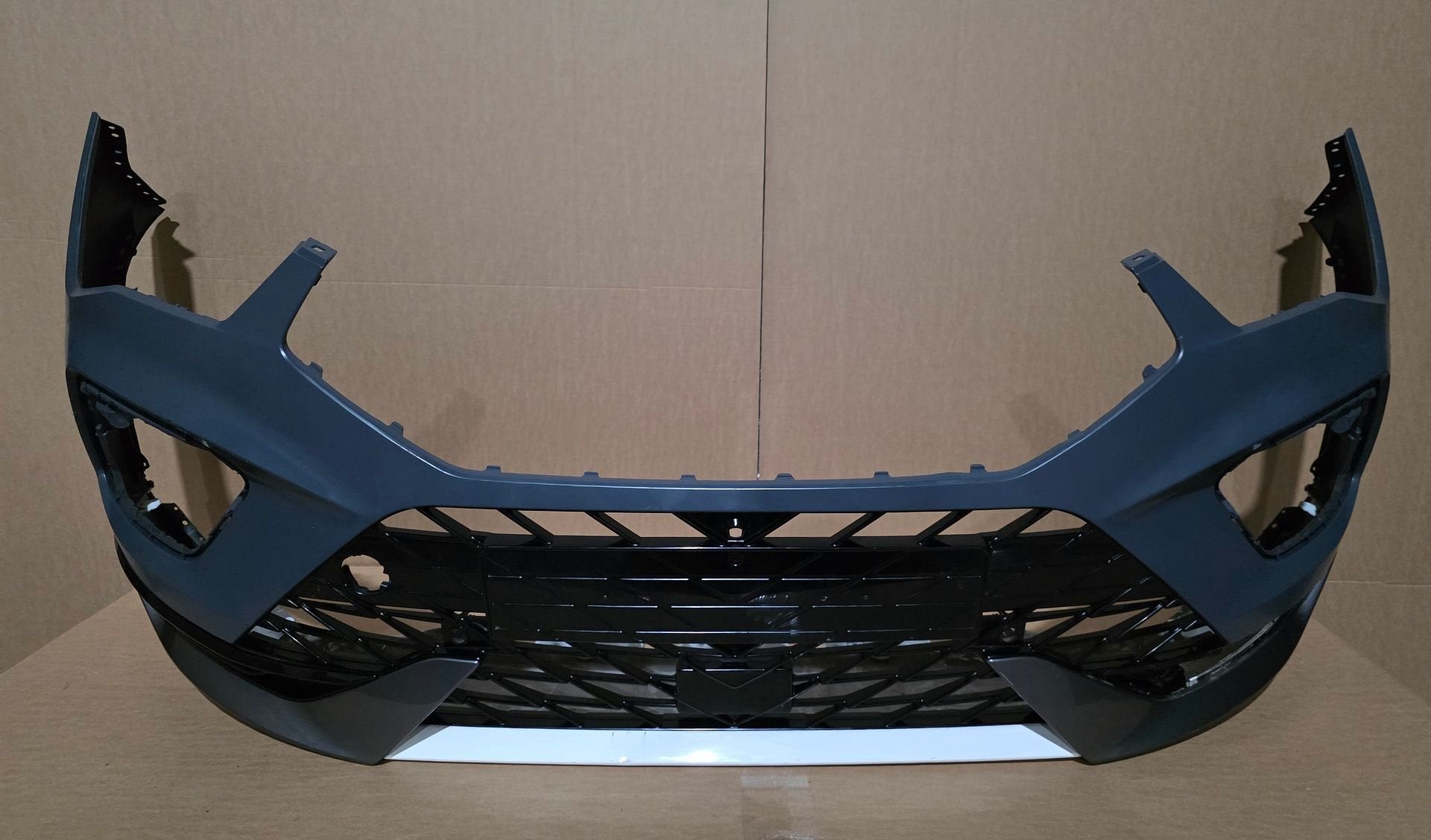 Voorbumper Seat Ateca 575 CUPRA FR FACELIFT 4xPDC 575807221T, Auto-onderdelen, Gebruikt, -, Voor, Ophalen of Verzenden