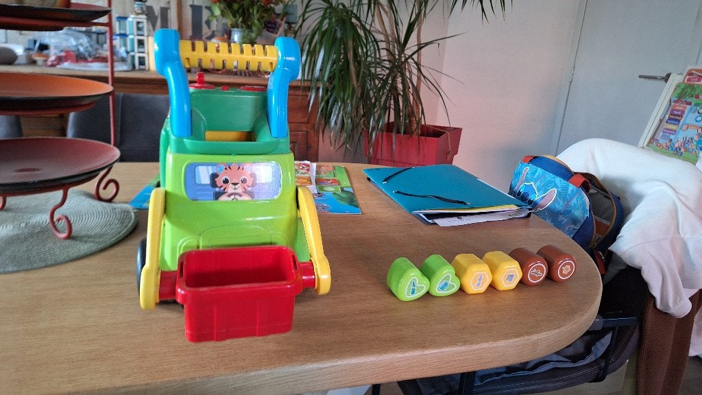 Vtech Maxi camion poubelle recyclo formes, Enlèvement, Comme neuf, 4 à 6 ans