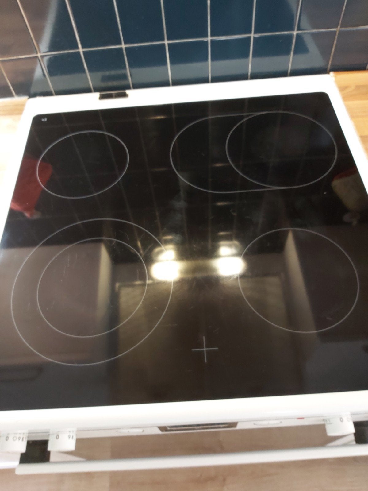 Cuisinière AEG vitrocéramique, Electroménager, Plaque chauffante, 4 zones de cuisson, Enlèvement, Utilisé