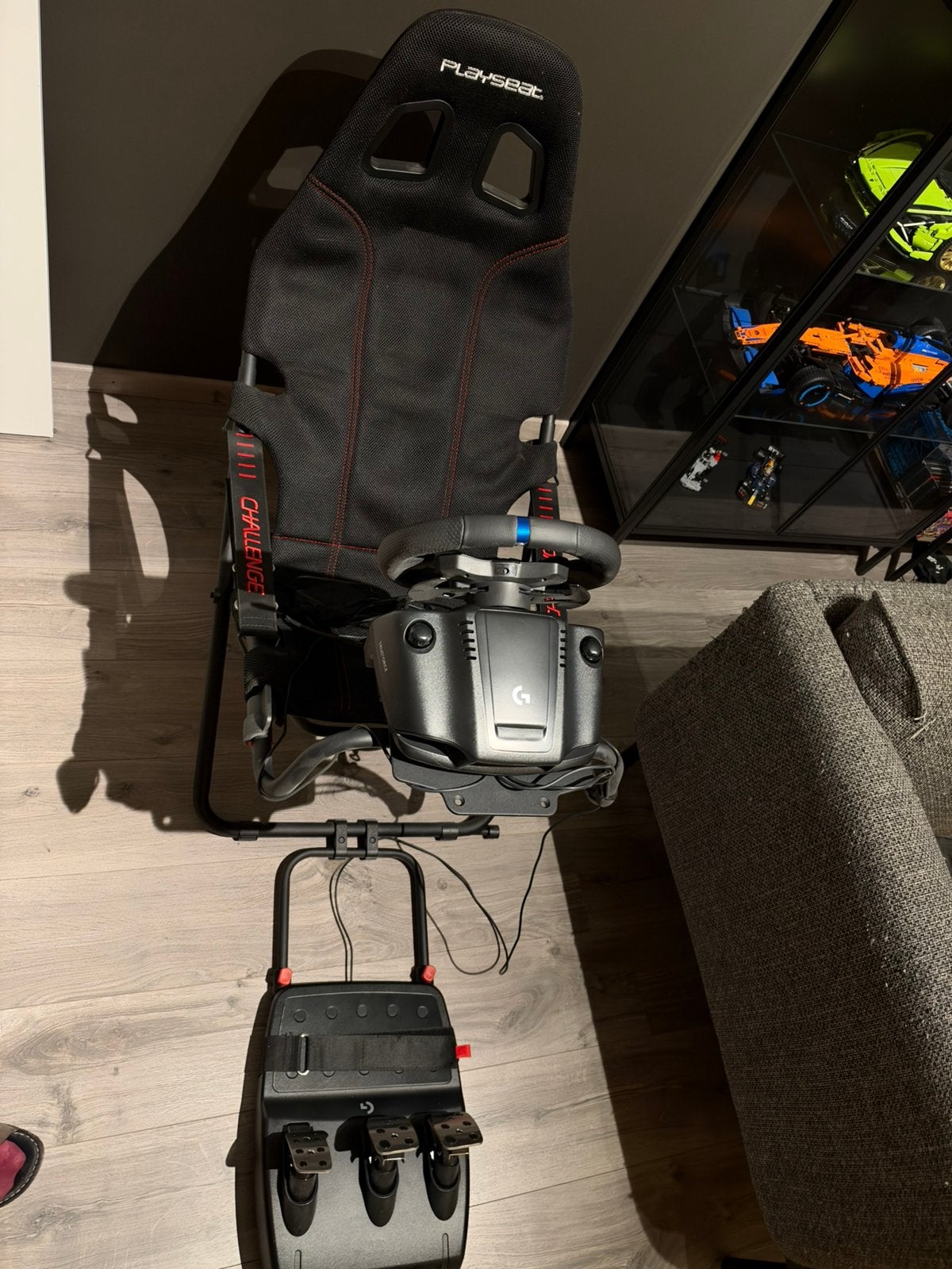 Playseat met stuur en pedalen, Games en Spelcomputers, Ophalen, Zo goed als nieuw