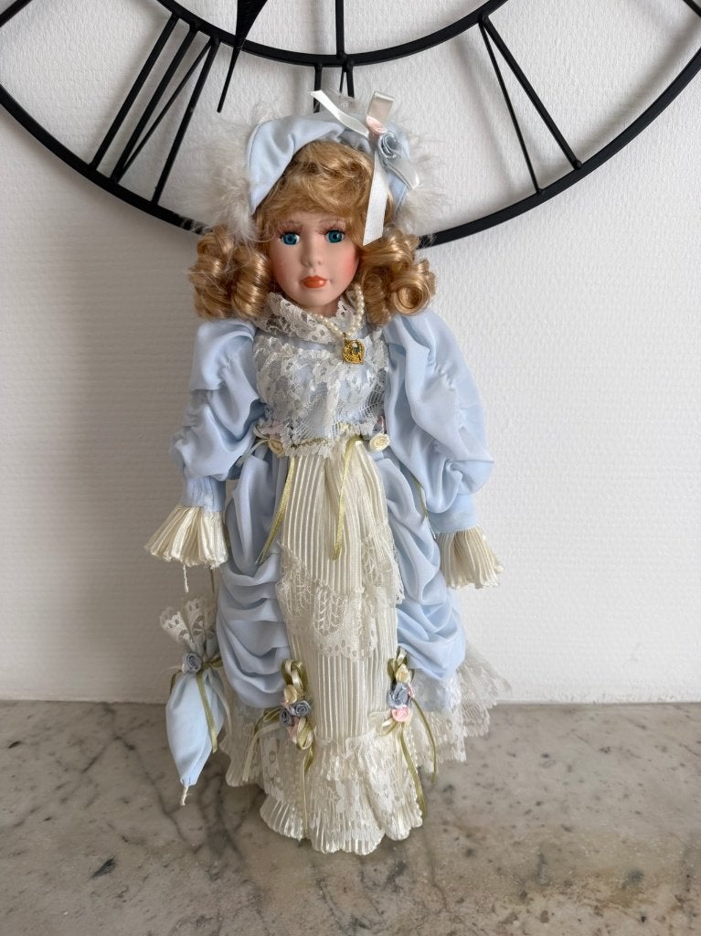 Porseleinen pop met kanten jurk – vintage, 2 beschikbaar, Ophalen, Gebruikt, Pop