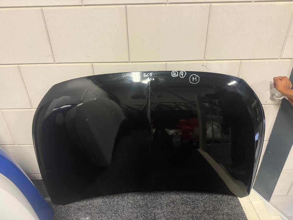 Capot de l'Opel Corsa F, Autos : Pièces & Accessoires, Enlèvement, Opel, Capot moteur