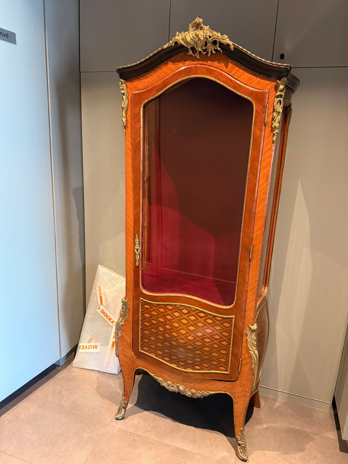 Antieke / klassieke vitrinekast louis XV-stijl, Antiek en Kunst, Antiek | Meubels | Kasten, Ophalen
