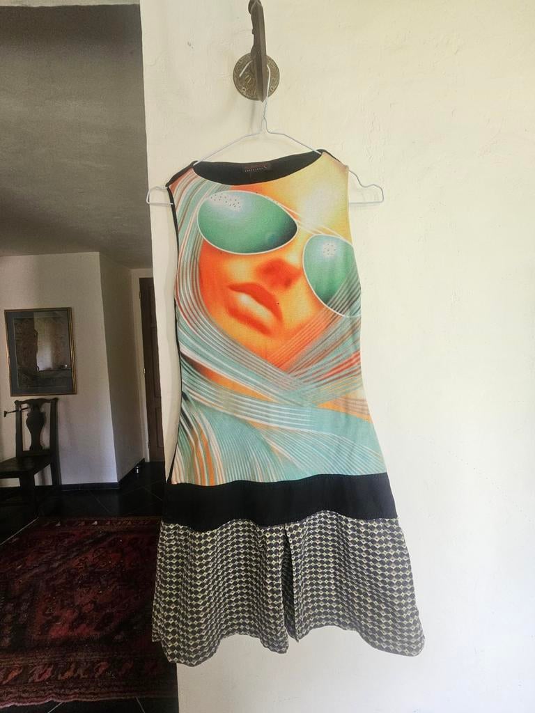 jolie robe designer de CUSTO BARCELONA - T36, Custo Barcelona, Envoi, Taille 36 (S)