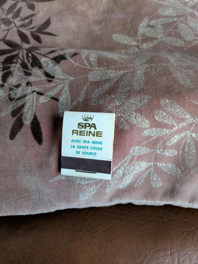 Spa reine, Ophalen of Verzenden, Zo goed als nieuw, Luciferdoosjes of -merken