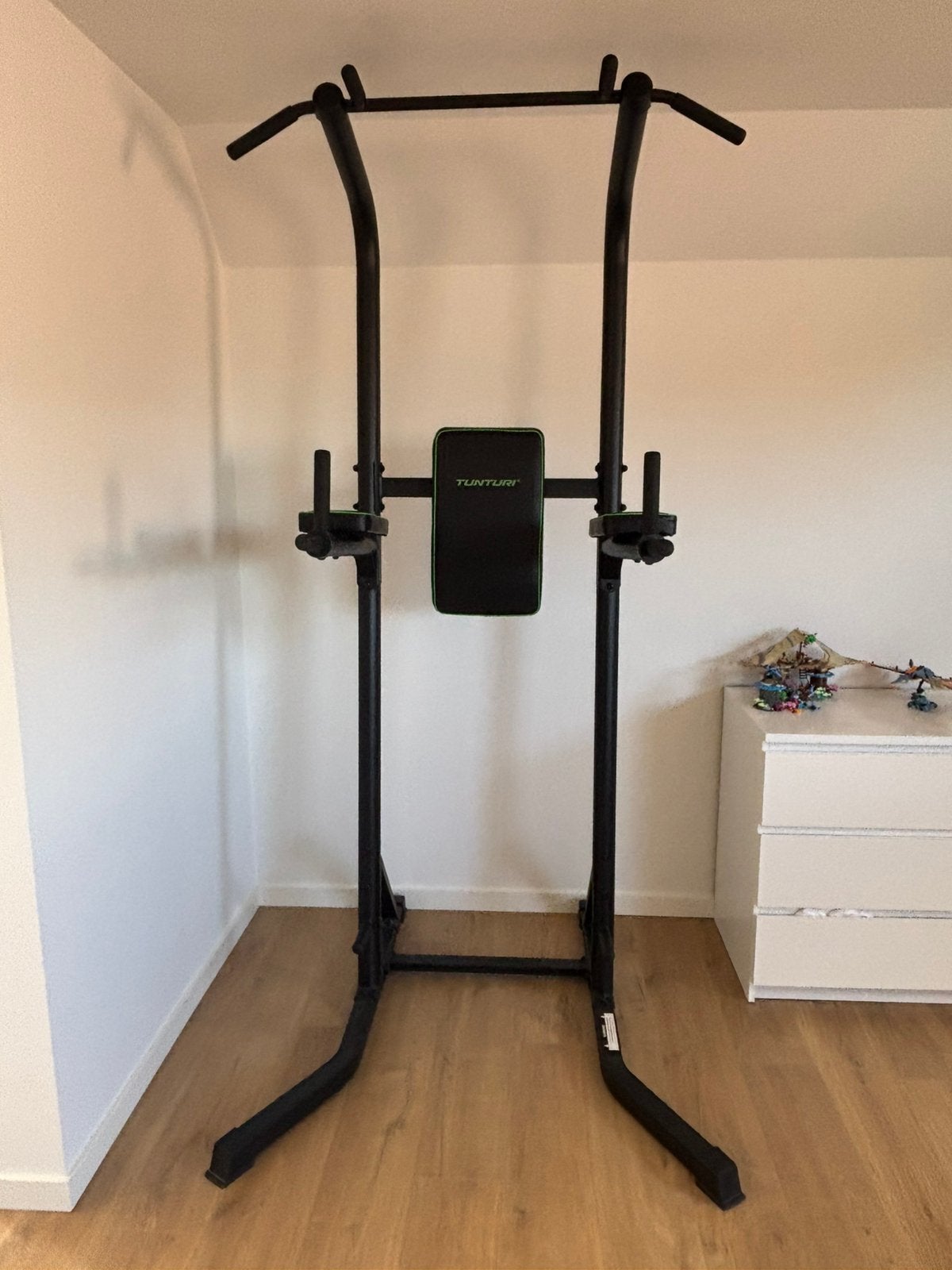 Tunturi PT40 Power Tower - bieden kan t.e.m. 19/08, Sport en Fitness, Fitnessmaterialen, Ophalen, Zo goed als nieuw