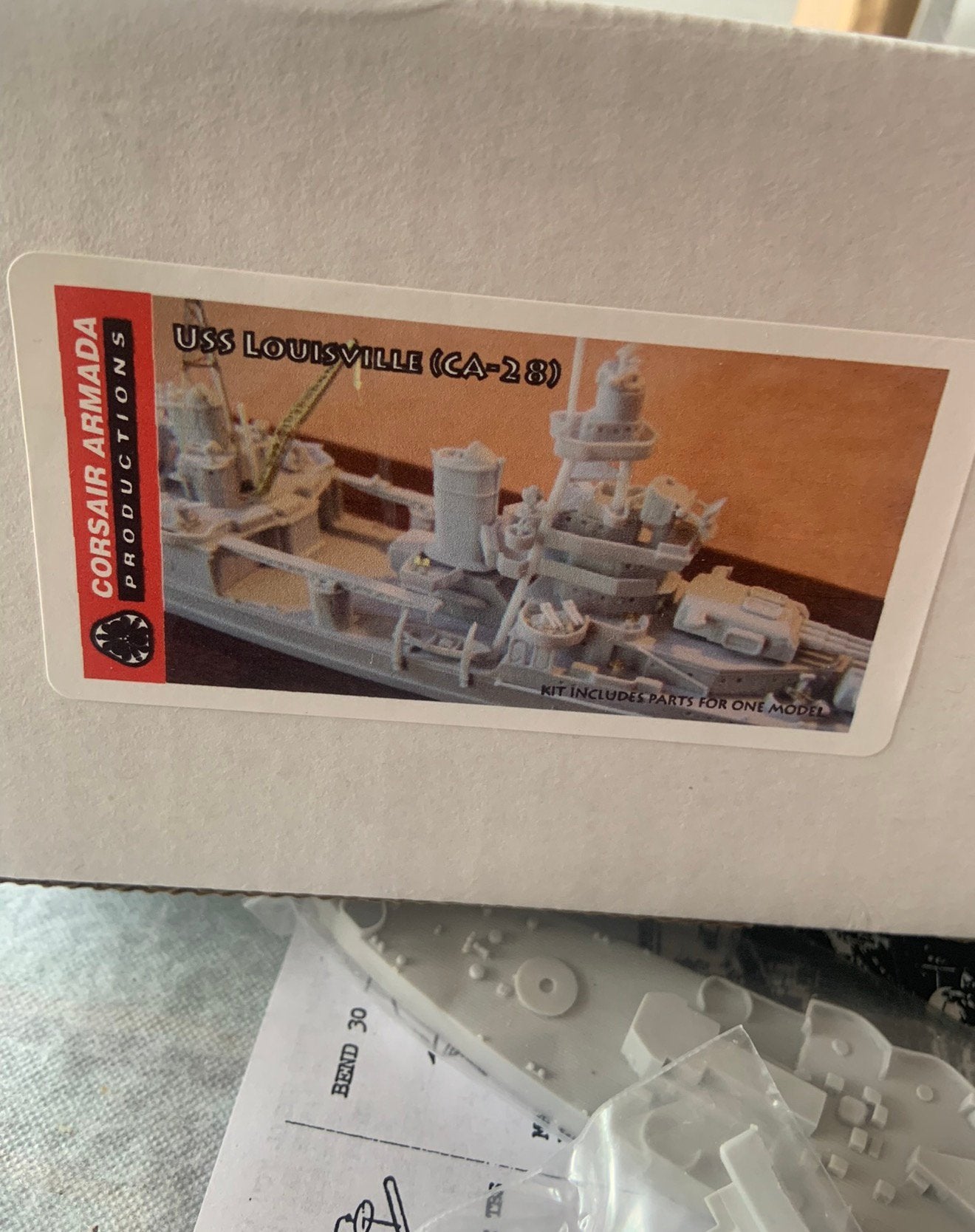 Kit maquette 1:700 Corsair Armada USS Louisville CA-28 1944, Hobby & Loisirs créatifs, Modélisme | Bateaux & Navires, Enlèvement ou Envoi