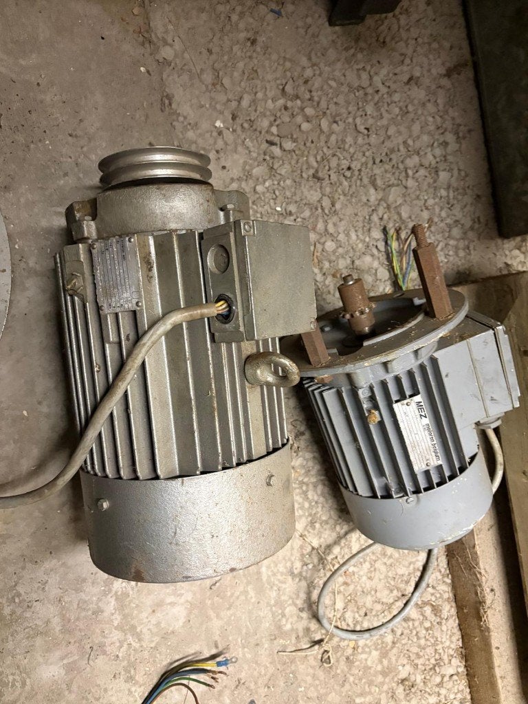 2 Elektromotoren te koop, Doe-het-zelf en Bouw, Ophalen, Gebruikt, Elektromotor