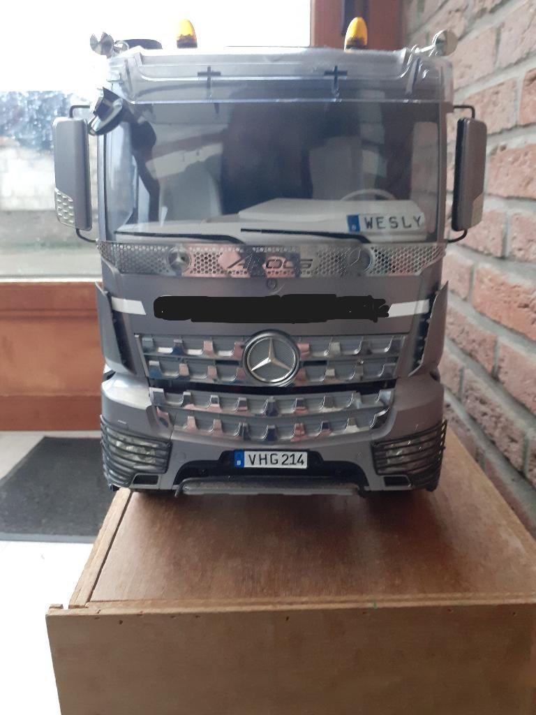 MERCEDES AROCS 6X6, Hobby en Vrije tijd, Ophalen, Zo goed als nieuw