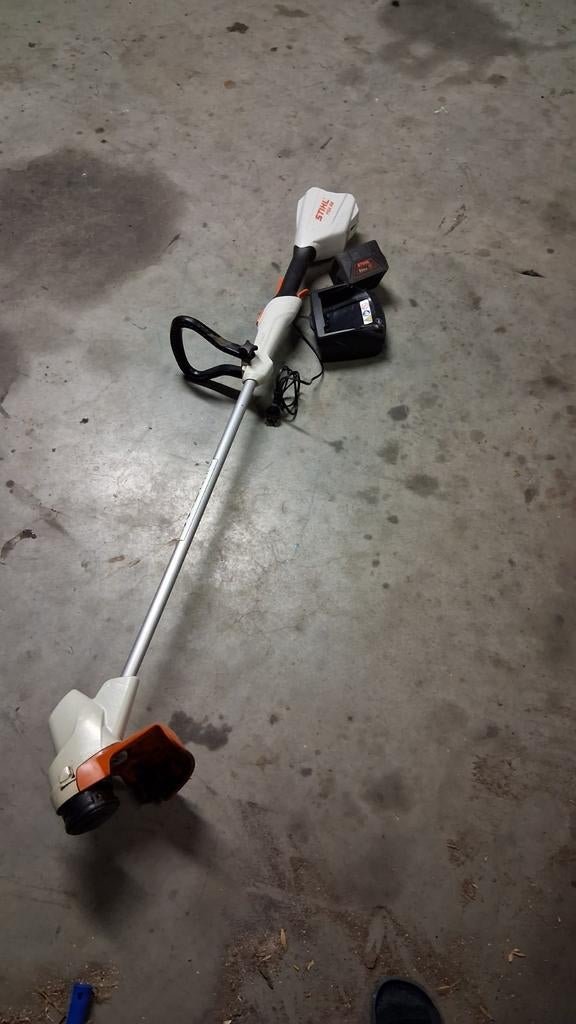 Debroussailleuse stihl FSA 56 a vendre., Enlèvement