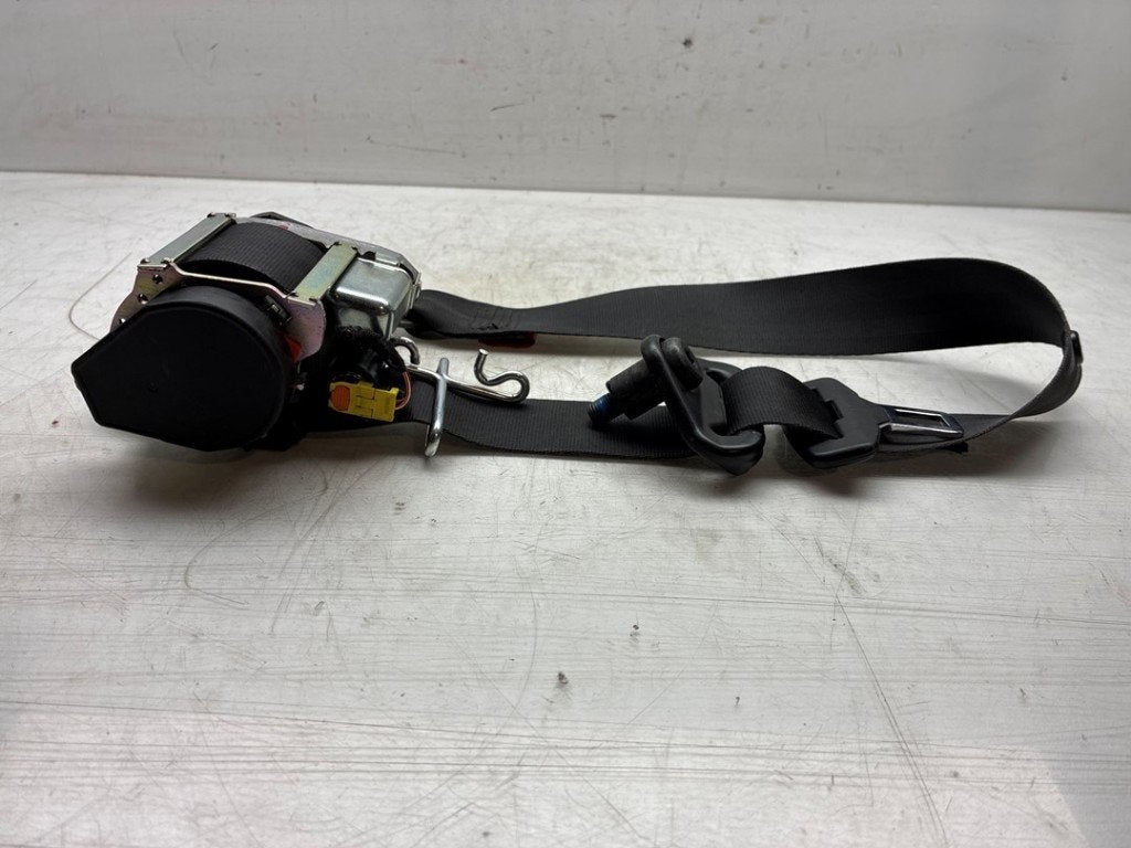 CEINTURE DE SECURITE AVANT DROIT Ford Transit Custom, Henry-Ford-Straße  1
50735  Köln, DE, Ford-Werke GmbH, Kunden@ford.com, Ford