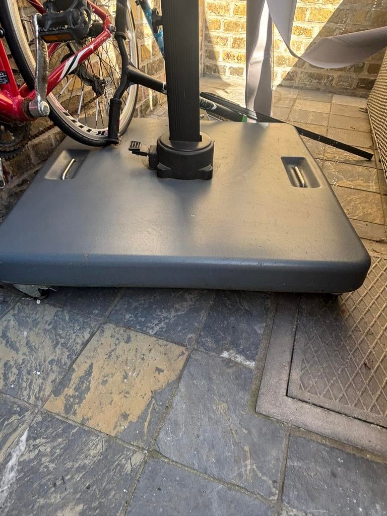 Zware composiet/Minore voet 150klass v zweefparasol, Ophalen, Zo goed als nieuw, Zweefparasol