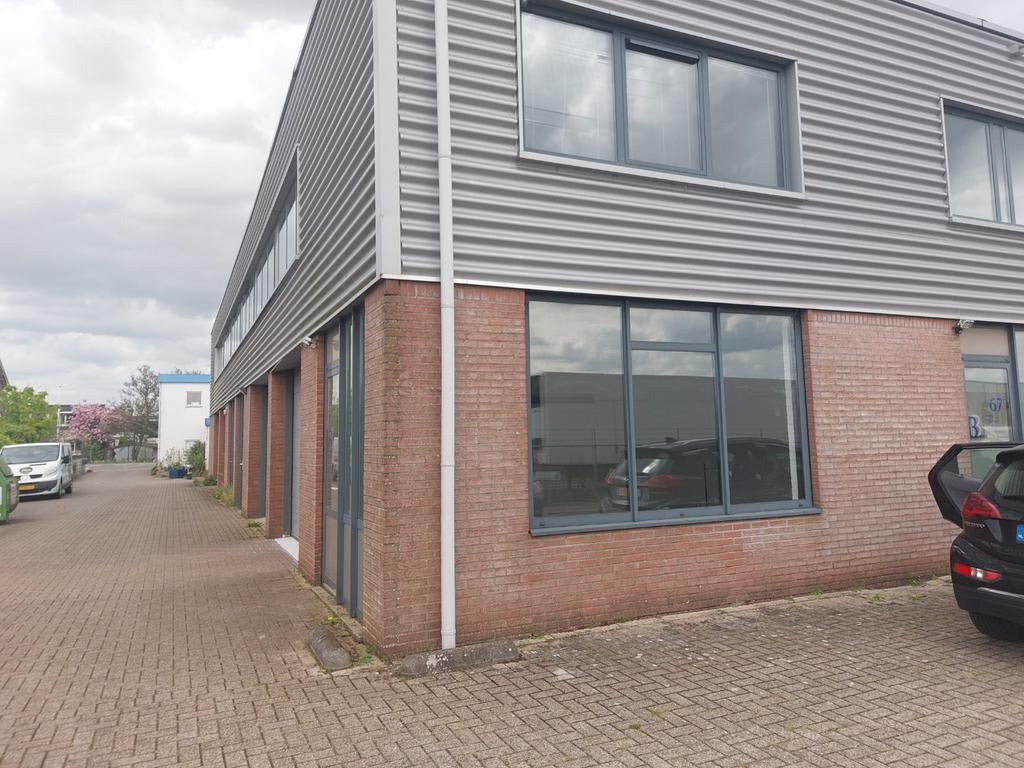Bedrijfspand met Kantoor of Magazijnruimte  Voorhout, Zakelijke goederen, Bedrijfs Onroerend goed, 130 m², Koop, Bedrijfsruimte