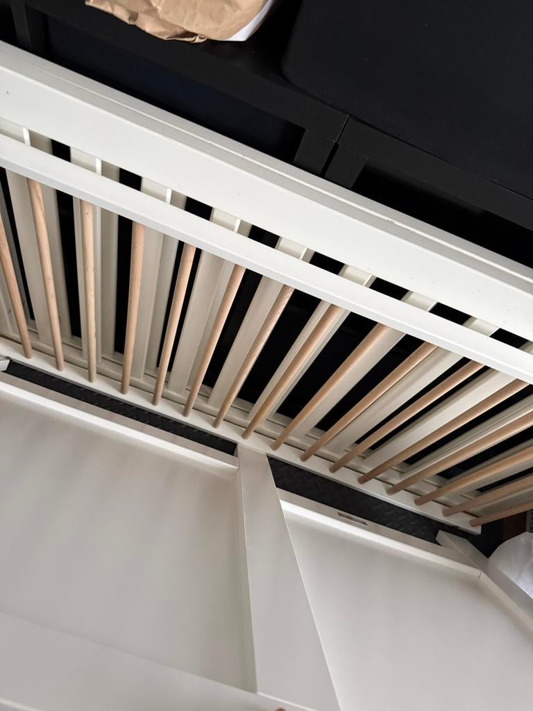 Baby bed, Kinderen en Baby's, Babywiegjes en Ledikanten, Ophalen, Zo goed als nieuw