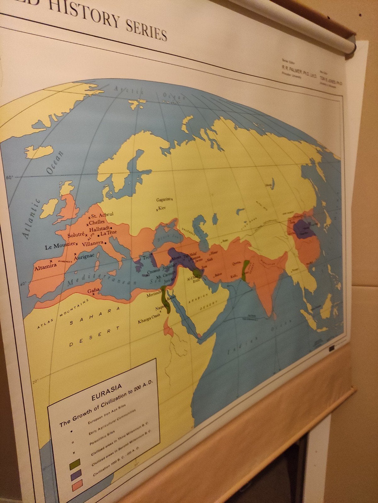 EURAZIE GROTE SCHOOLKAART MET TERUGTREKT OP., Ophalen of Verzenden