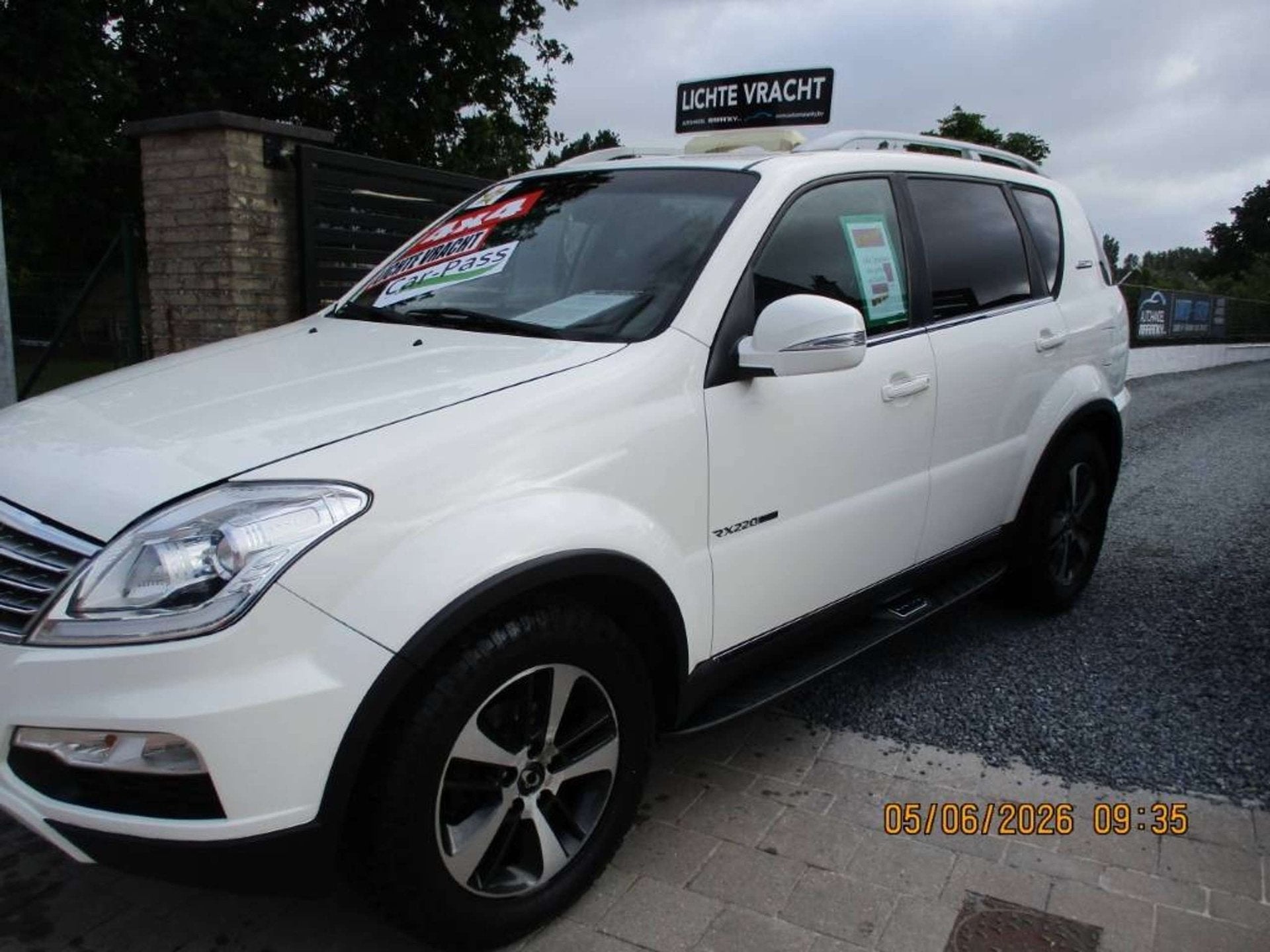 SsangYong Rexton REXTON W 2.2e-Xdi 180pk 4WD EXECUTIVE AUTOM, Auto's, Dealer onderhouden, 2157 cc, Gebruikt, 4 cilinders