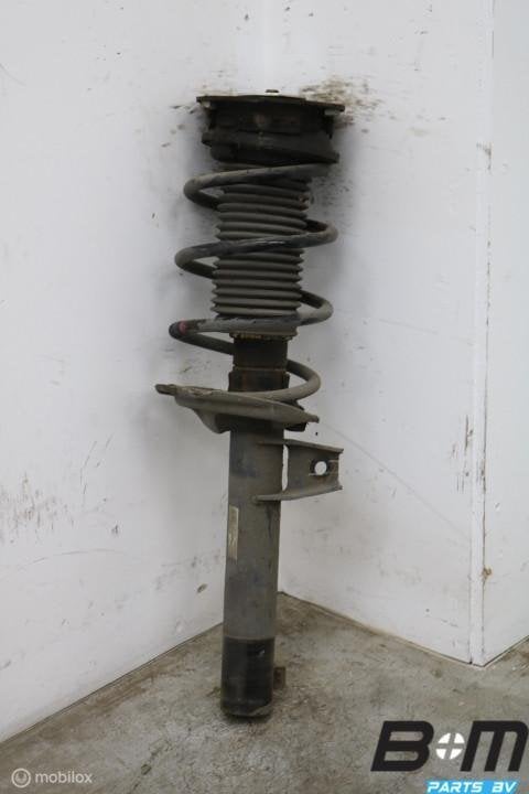 Veerpoot voorzijde kan L en R VW Golf 7 5Q0413031FH, Utilisé