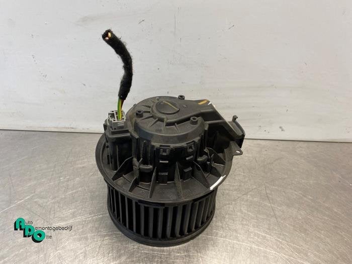 Moteur de ventilation chauffage d'un Ford Fiesta (Fiesta 08-, -, 3 mois de garantie, -, -