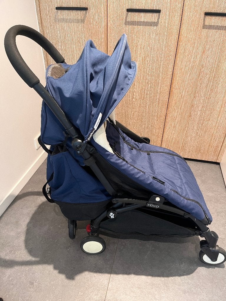 Poussette Babyzen yoyo+ bleu marine avec accessoires, Enfants & Bébés, Buggys, Enlèvement, Utilisé, Autres marques, Couverture pieds