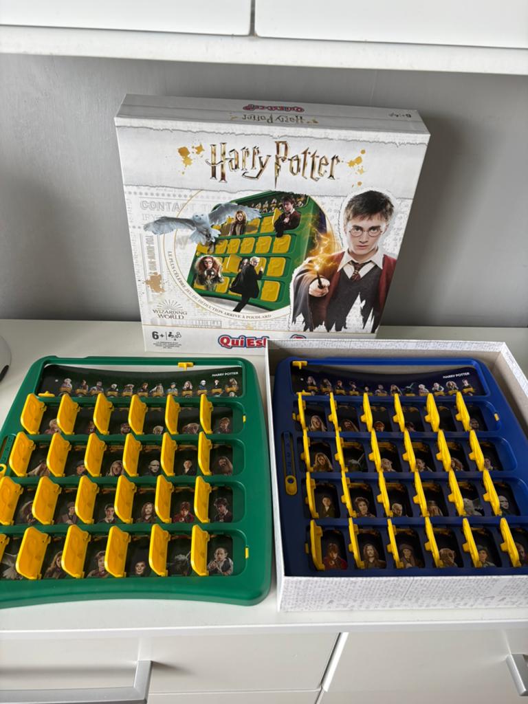 Spel WIE IS HET? HARRY POTTER, Verzamelen, Harry Potter, Ophalen of Verzenden, Zo goed als nieuw, Spel