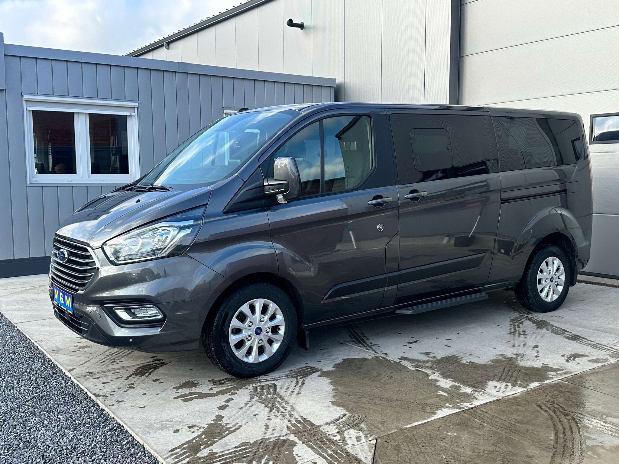 Ford Tourneo Custom Tourneo Custom 2.0 TDCi L2H1 Titanium *, Auto's, Automaat, Gebruikt, 4 cilinders, 130 pk