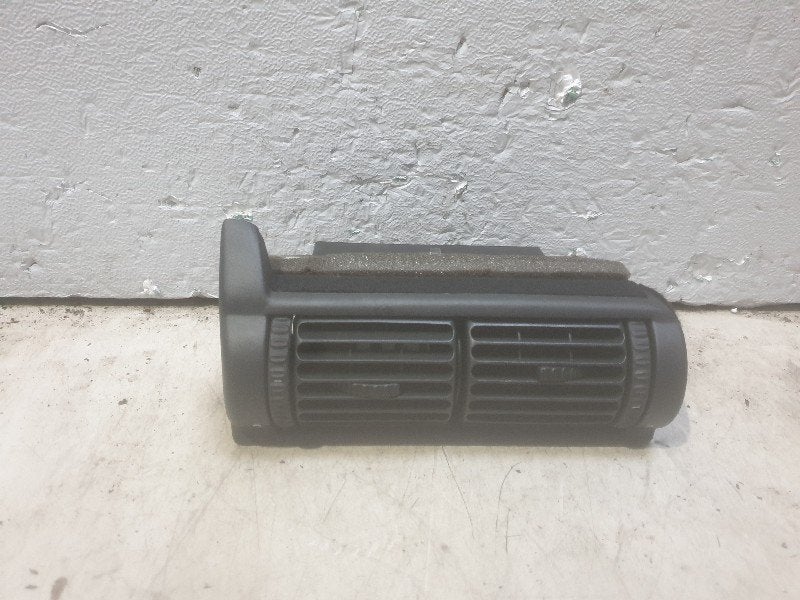 DASHBOARD LUCHTROOSTER MIDDEN Opel Omega B (25 / 26 / 27), Gebruikt, Opel, Opel Automobile GmbH, Kontakt-opel@opel.com
