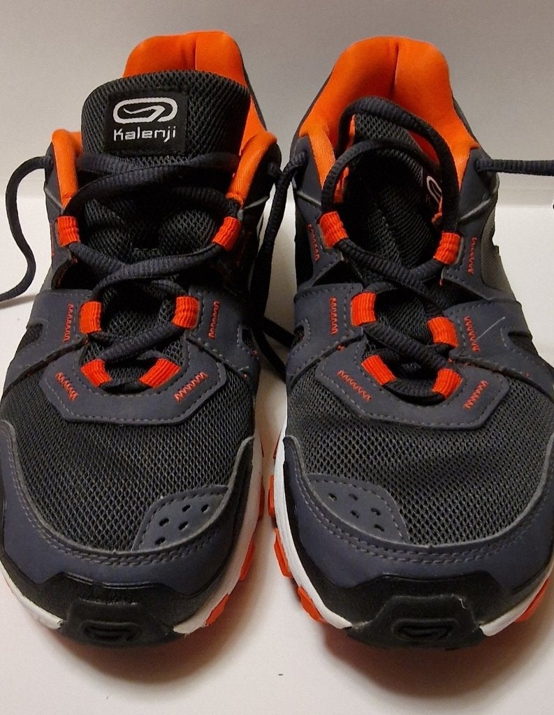 Als Nieuw: Kalenji Kiprun Kid Grip Grey Black Maat 38, Sports & Fitness, Course, Jogging & Athlétisme, Autres marques, Course à pied