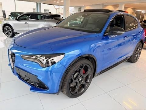 ALFA ROMEO STELVIO, Auto's, Alfa Romeo, Automaat, Achterwielaandrijving, 4 cilinders, Blauw