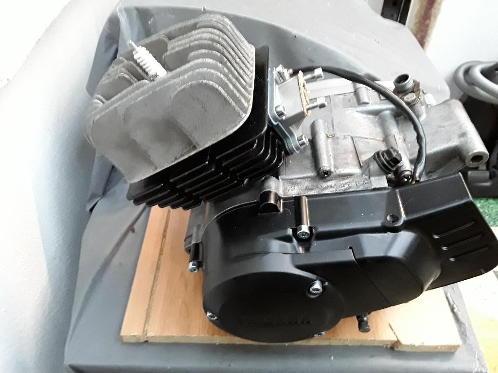 Yamaha rd M 50cc-motoren, Fietsen en Brommers, Ophalen, Zo goed als nieuw, Blok, Yamaha