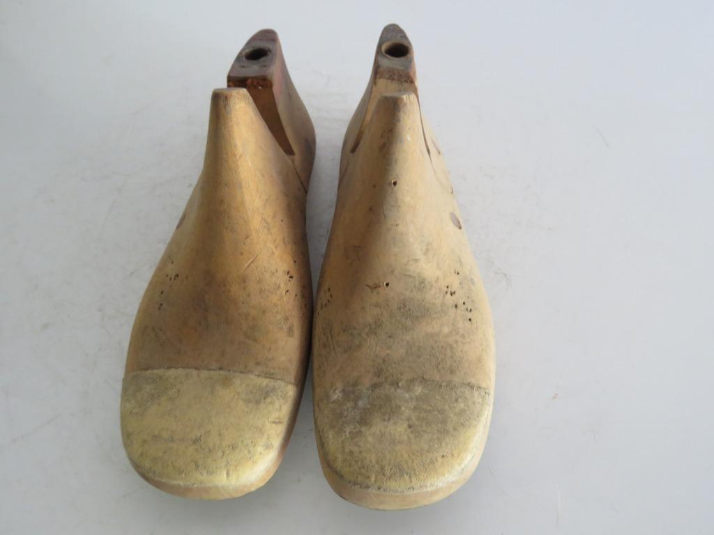 Paire de chaussure ancienne  dure taille 31, Enlèvement ou Envoi
