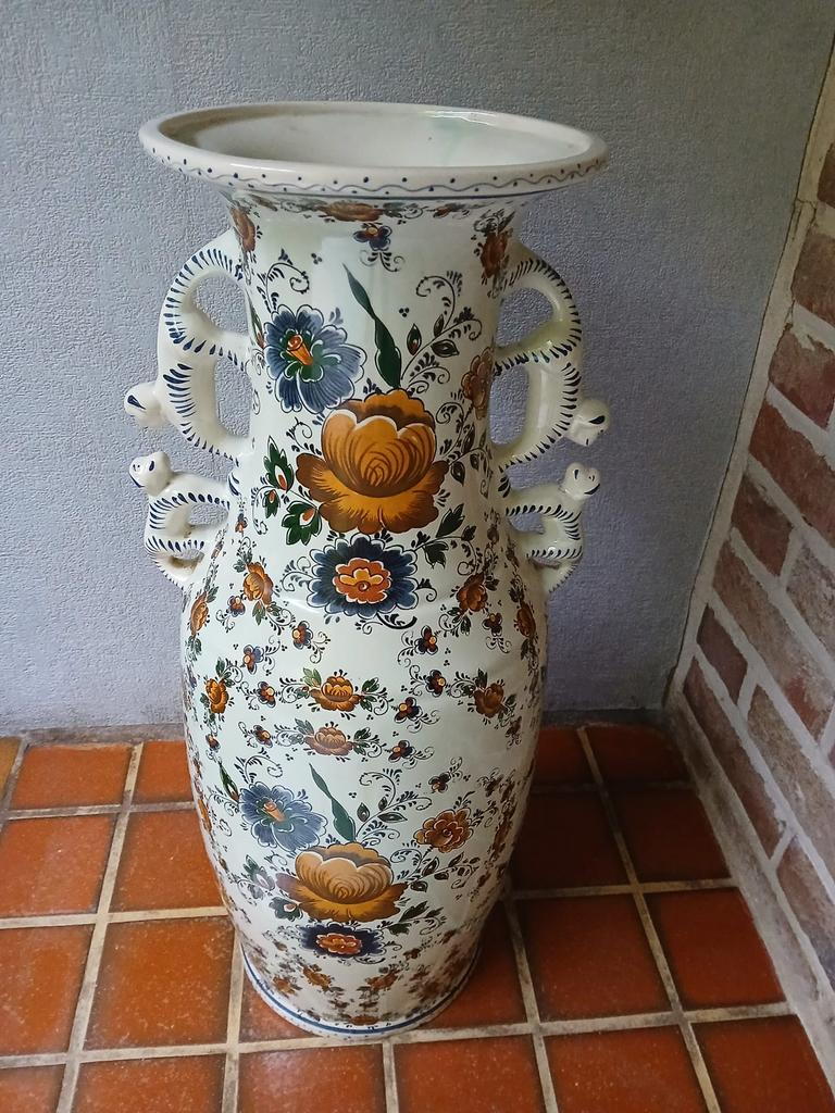 Balustervaas Delfts handwerk (Hubert Bequet), Enlèvement