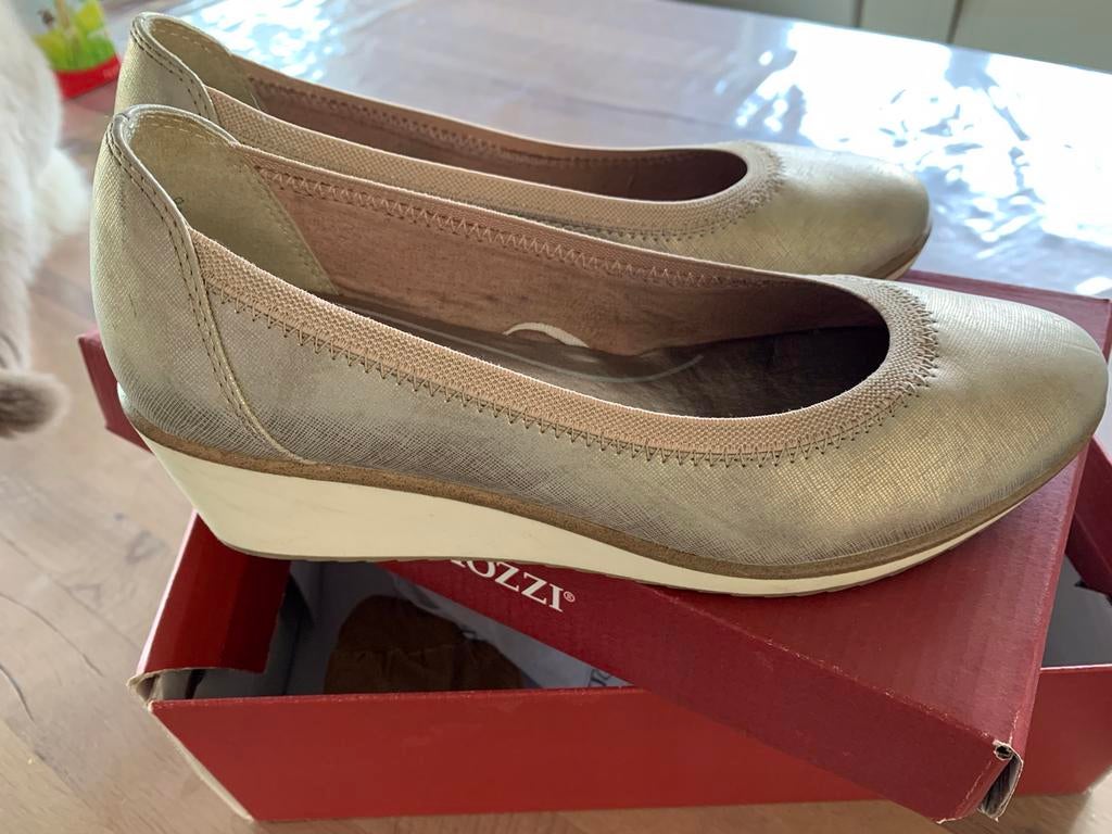 Goud kleur schoen met sleehak, Kleding | Dames, Ophalen, Schoenen met lage hakken, Overige kleuren, Marco Tozzi
