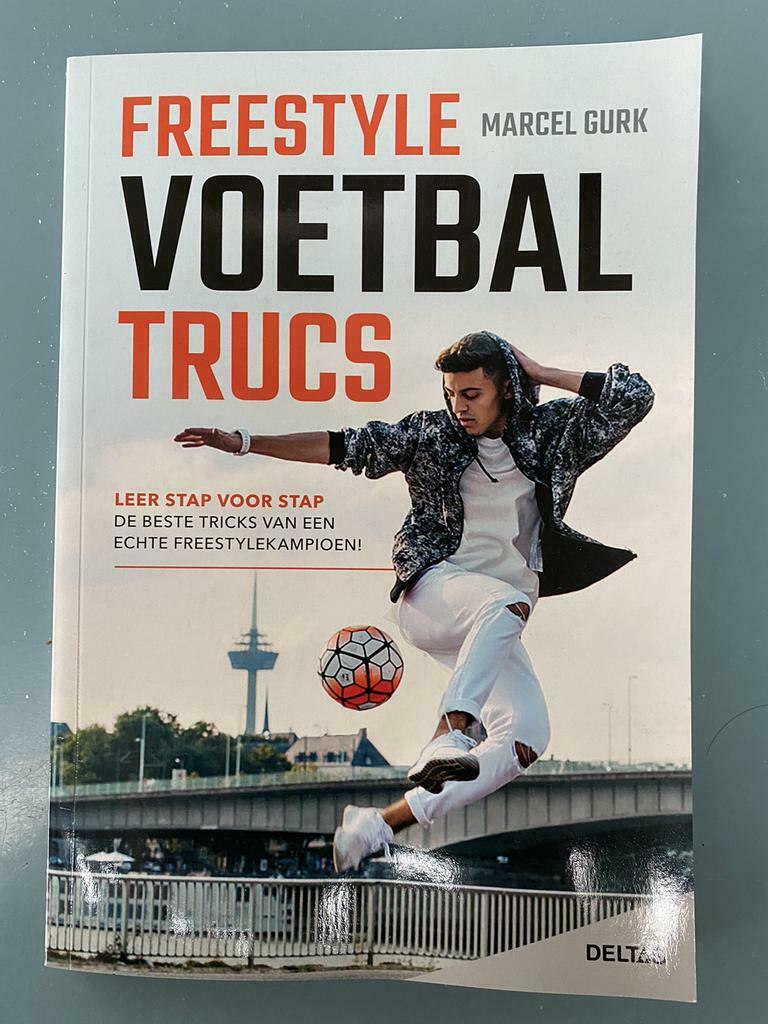 Marcel Gurk - Freestyle voetbaltrucs, Enlèvement ou Envoi, Comme neuf, Marcel Gurk