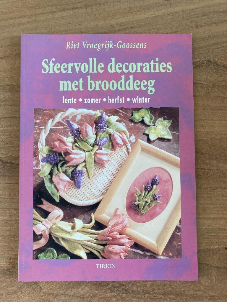 Sfeervolle decoraties met brooddeeg - Tirion, Enlèvement ou Envoi, Comme neuf, Modelage