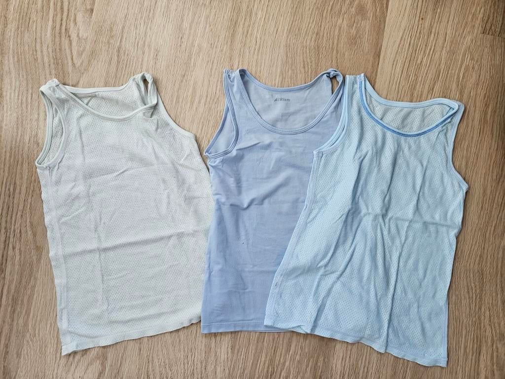 Uniqlo airism onderhemdjes, 2 euro voor 3 stuks, 104-110, Ophalen, Nacht- of Onderkleding, Gebruikt, Jongen of Meisje
