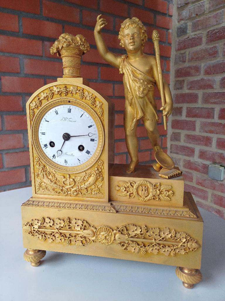 Horloge ancienne Hotel Jean Baptiste  Hansel, Enlèvement