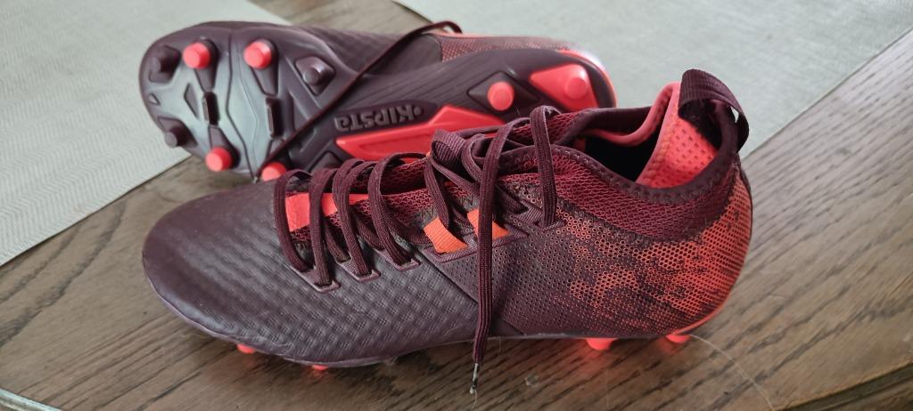 Chaussures de football Kipsta, taille 12 ans-protège tibias, Sports & Fitness, Enlèvement ou Envoi, Comme neuf, Chaussures