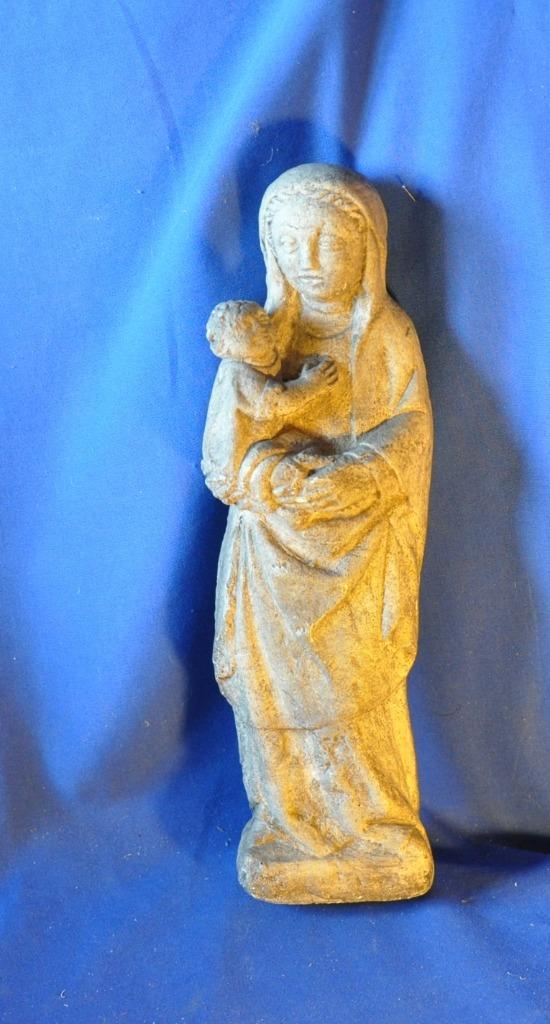 vierge a l'enfant en pierre, Enlèvement ou Envoi