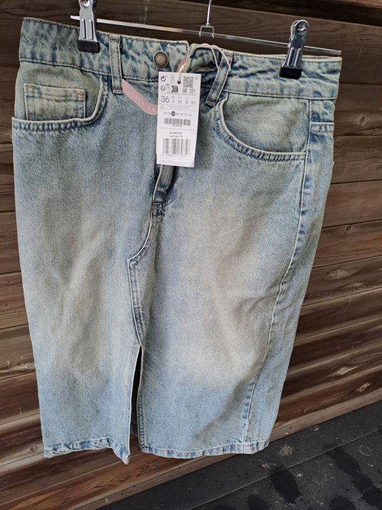 Nieuwe midi jeansrok,Stradivarius, 36, Ophalen of Verzenden