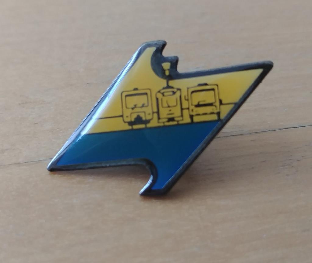 Pin's STIB métro tram bus, Enlèvement ou Envoi