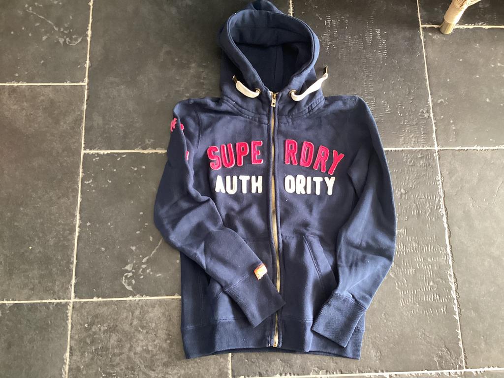 Sweat à capuche Superdry taille S à l'état neuf, Envoi