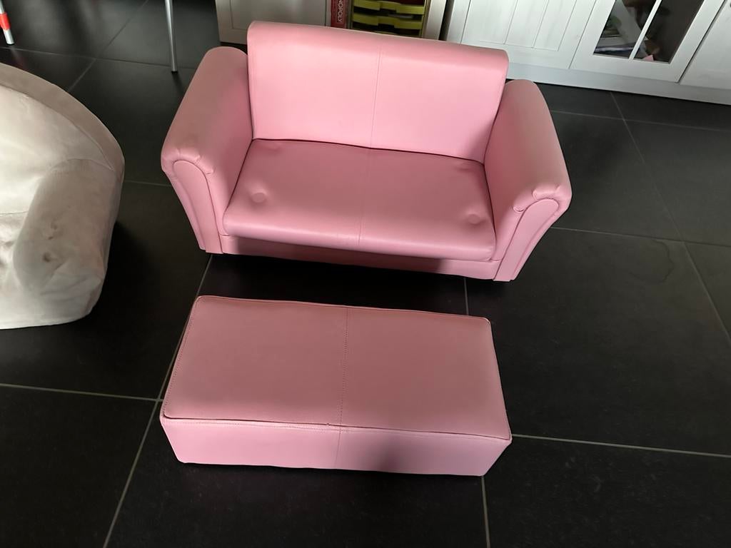 Kinderzeteltjes, Ophalen, Zo goed als nieuw, Tafel(s) en Stoel(en)