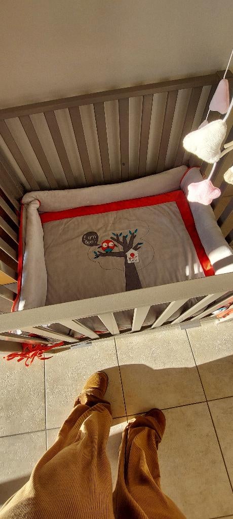 Verstelbaar park met matras,beshermingshoezen en mobieltje, Kinderen en Baby's, Babyparken, Ophalen, Zo goed als nieuw, In hoogte verstelbaar