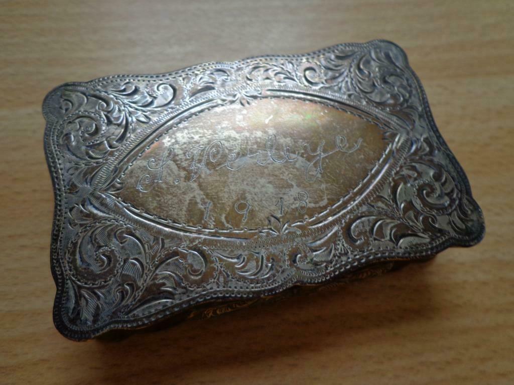 klein zilveren doosje 1918, Antiek en Kunst, Ophalen of Verzenden, Zilver