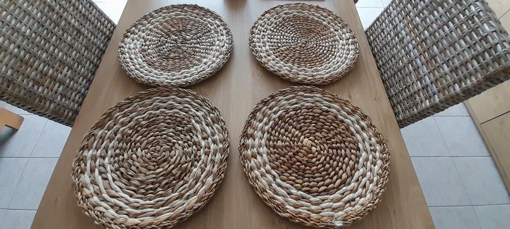 Rieten placemats, Huis en Inrichting, Woonaccessoires | Onderzetters, Ophalen, Zo goed als nieuw